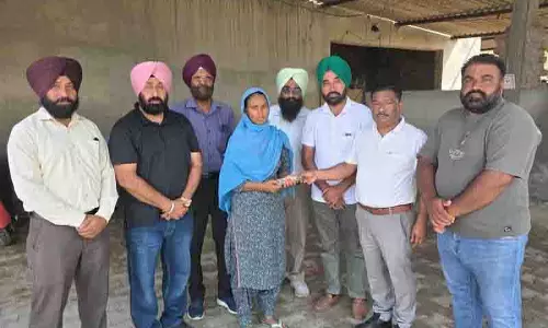 Jalandhar: सरकारी शिक्षक संघ ने बाढ़ प्रभावित परिवारों को सहायता प्रदान की