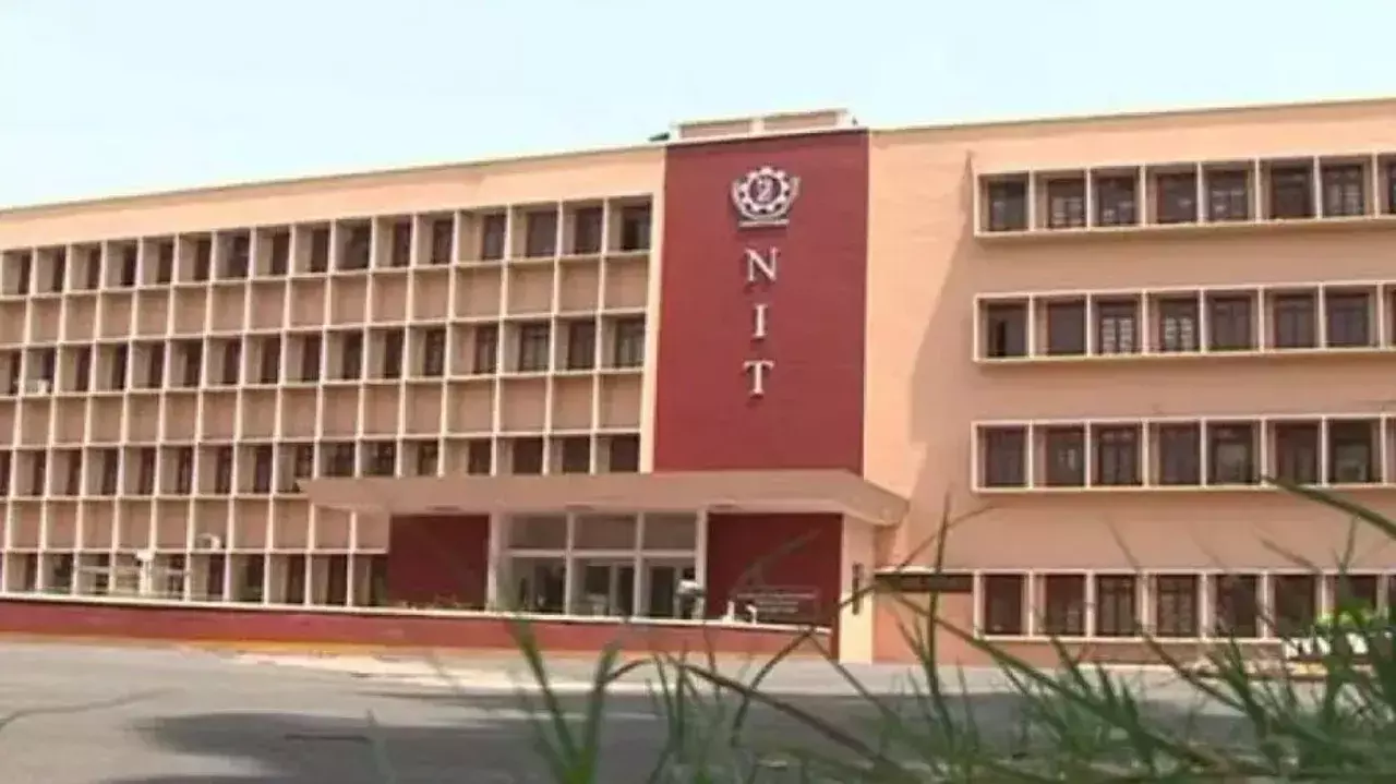 कार-टू-कार इंटरैक्शन: NIT राउरकेला ने सड़क दुर्घटनाओं को रोकने के लिए एआई मॉडल विकसित किया, पेटेंट हासिल किया