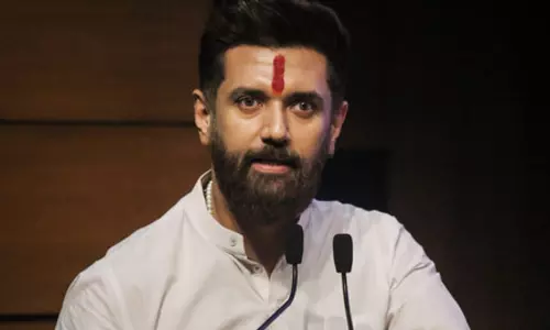 चिराग पासवान ने की प्रशांत किशोर की केजरीवाल से तुलना, कहा-ऐसी ही राजनीति दिल्ली में देखी थी