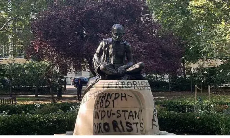 Mahatma Gandhi की प्रतिमा तोड़े जाने पर भारतीय उच्चायोग ने जताया विरोध