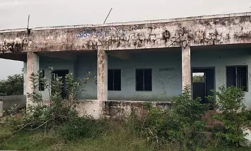 Bagepalli : जीर्ण-शीर्ण आवासीय मकान Bagepalli : जीर्ण-शीर्ण आवासीय मकान