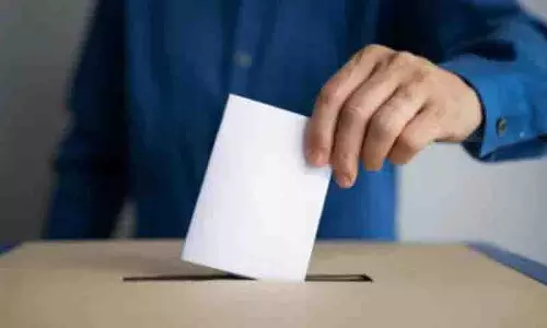 तेलंगाना स्थानीय निकाय चुनाव के उम्मीदवार पिछड़ा वर्ग आरक्षण पर HC की सुनवाई से पहले चिंतित तेलंगाना स्थानीय निकाय चुनाव के उम्मीदवार पिछड़ा वर्ग आरक्षण पर HC की सुनवाई से पहले चिंतित