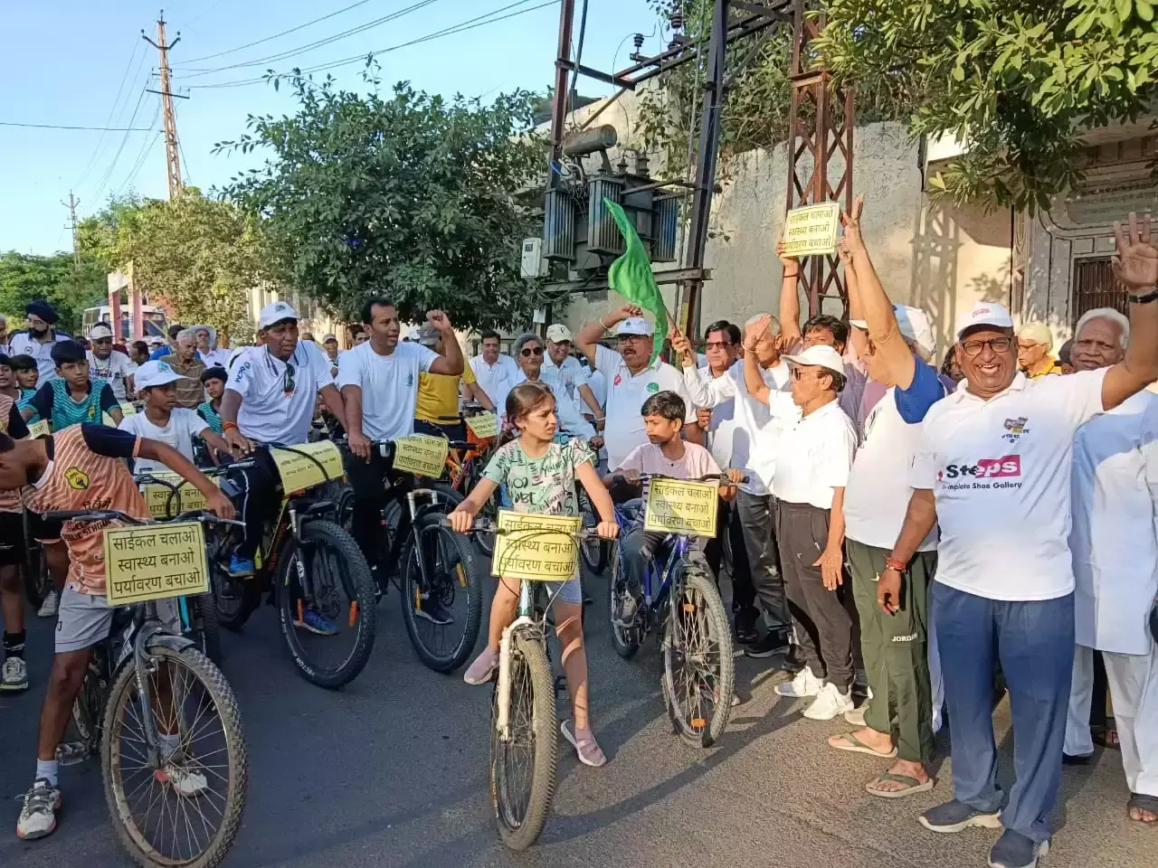 Bhilwara: अनूठी साइकिल रैली में तीन पीढ़ियों ने उठाया पर्यावरण संरक्षण का संदेश