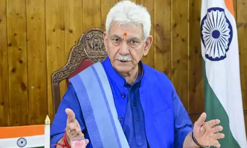 Jammu: विकसित भारत का सपना युवाओं के हाथों में है: उपराज्यपाल Jammu: विकसित भारत का सपना युवाओं के हाथों में है: उपराज्यपाल