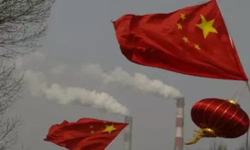 China के अवास्तविक विज्ञान-कथा शहर चोंगकिंग में पर्यटक क्यों उमड़ रहे हैं? China के अवास्तविक विज्ञान-कथा शहर चोंगकिंग में पर्यटक क्यों उमड़ रहे हैं?