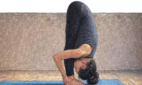 भागदौड़ भरी जिंदगी में तनाव से पाएं राहत, शरीर को लचीला बनाने के लिए करें ये 3 योगासन