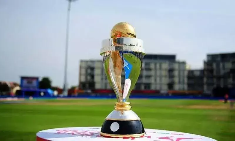 ICC महिला विश्व कप गुवाहाटी में शुरू, बारिश के कारण भारत-श्रीलंका मैच रुका ICC महिला विश्व कप गुवाहाटी में शुरू, बारिश के कारण भारत-श्रीलंका मैच रुका