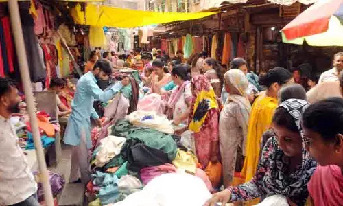 Amritsar: मिठाई खरीदने से पहले उसकी गुणवत्ता सुनिश्चित कर लें, स्वास्थ्य विभाग ने निवासियों से कहा