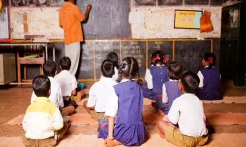जिला परिषद शिक्षकों की स्थानांतरण प्रक्रिया में बाधा जिला परिषद शिक्षकों की स्थानांतरण प्रक्रिया में बाधा