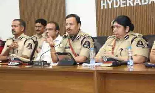 Hyderabad: ड्रग्स पर कड़ा रुख अपनाएंगे नए पुलिस प्रमुख Hyderabad: ड्रग्स पर कड़ा रुख अपनाएंगे नए पुलिस प्रमुख