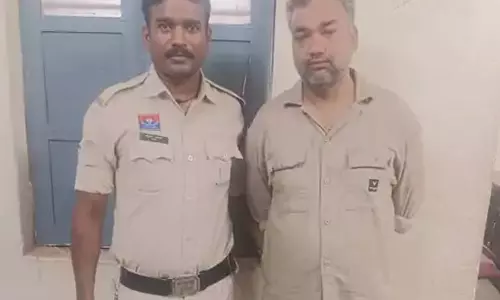 फर्जी कॉर्पोरेट डोनेशन देने का झांसा देकर 20.50 लाख की ठगी, आरोपी गिरफ्तार फर्जी कॉर्पोरेट डोनेशन देने का झांसा देकर 20.50 लाख की ठगी, आरोपी गिरफ्तार