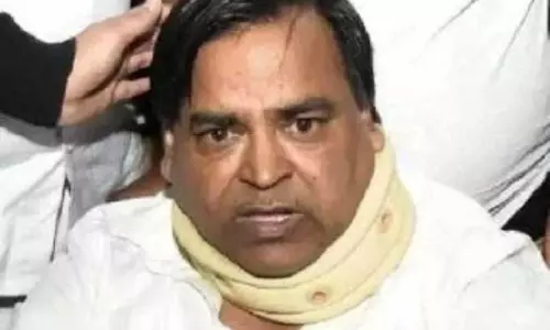 जेल में बंद पूर्व मंत्री पर कैंची से हमला, सुरक्षा प्रबंधन पर उठे सवाल