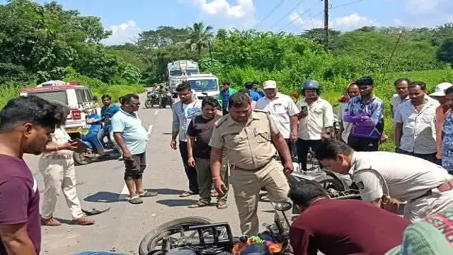 Nayagarh जिले में बुलेट-बाइक की आमने-सामने की टक्कर में 3 की मौत