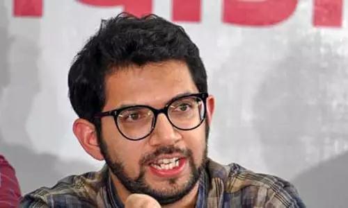 महाराष्ट्र में बाढ़ पर तुरंत राहत पैकेज की जरूरत : आदित्य ठाकरे