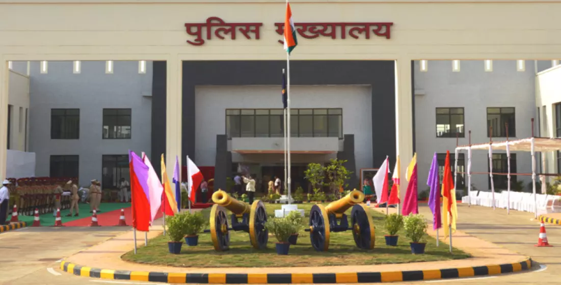रायपुर में पुलिस कमिश्नरी प्रणाली लागू करने की फाइल आगे बढ़ी, DGP को मिला प्रारूप रायपुर में पुलिस कमिश्नरी प्रणाली लागू करने की फाइल आगे बढ़ी, DGP को मिला प्रारूप