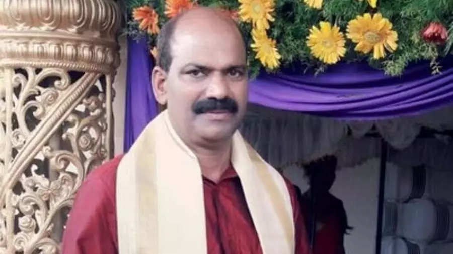 Karnataka : लोकायुक्त ने कांग्रेस विधायक राजेगौड़ा के घर की तलाशी ली Karnataka : लोकायुक्त ने कांग्रेस विधायक राजेगौड़ा के घर की तलाशी ली