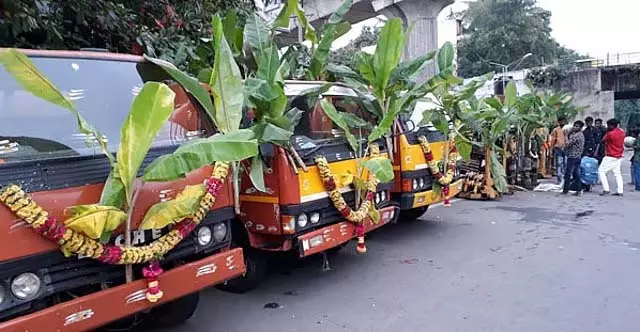 Karnataka : आज देशभर में आयुध पूजा और महानवमी का उत्सव मनाया जा रहा Karnataka : आज देशभर में आयुध पूजा और महानवमी का उत्सव मनाया जा रहा