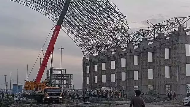 तमिलनाडु में एक और त्रासदी: निर्माणाधीन इमारत गिरने से 9 मजदूरों की मौत तमिलनाडु में एक और त्रासदी: निर्माणाधीन इमारत गिरने से 9 मजदूरों की मौत