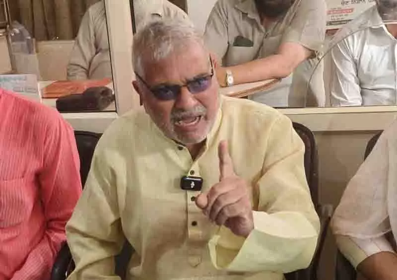 Punjab कांग्रेस सांसद धर्मवीर गांधी ने हल्का प्रभारी संस्कृति को लेकर पार्टी नेतृत्व का विरोध किया Punjab कांग्रेस सांसद धर्मवीर गांधी ने हल्का प्रभारी संस्कृति को लेकर पार्टी नेतृत्व का विरोध किया