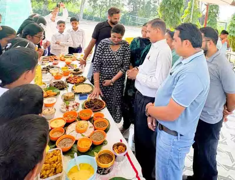 Kangra स्कूल महोत्सव में एकता के स्वाद की झलक Kangra स्कूल महोत्सव में एकता के स्वाद की झलक