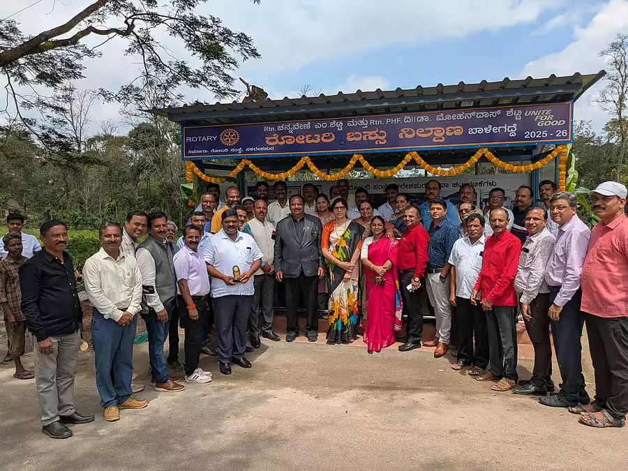 Sakleshpur : बालेगड्डे में बस स्टैंड का उद्घाटन Sakleshpur : बालेगड्डे में बस स्टैंड का उद्घाटन