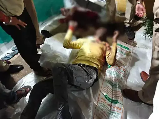 बेटों ने मां के आशिक को मारा, दुर्ग में जघन्य वारदात बेटों ने मां के आशिक को मारा, दुर्ग में जघन्य वारदात