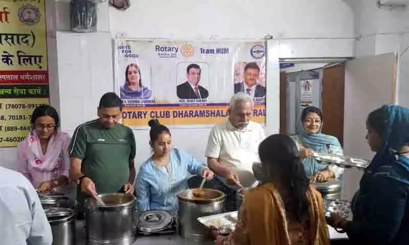 साईं अन्नपूर्णा के निःशुल्क भोजन से Dharamshala अस्पताल में आशा की किरण जगी साईं अन्नपूर्णा के निःशुल्क भोजन से Dharamshala अस्पताल में आशा की किरण जगी