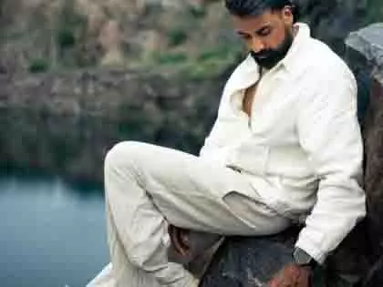 शबीर कल्लारक्कल ने निर्देशकों को दिल से धन्यवाद कहा शबीर कल्लारक्कल ने निर्देशकों को दिल से धन्यवाद कहा