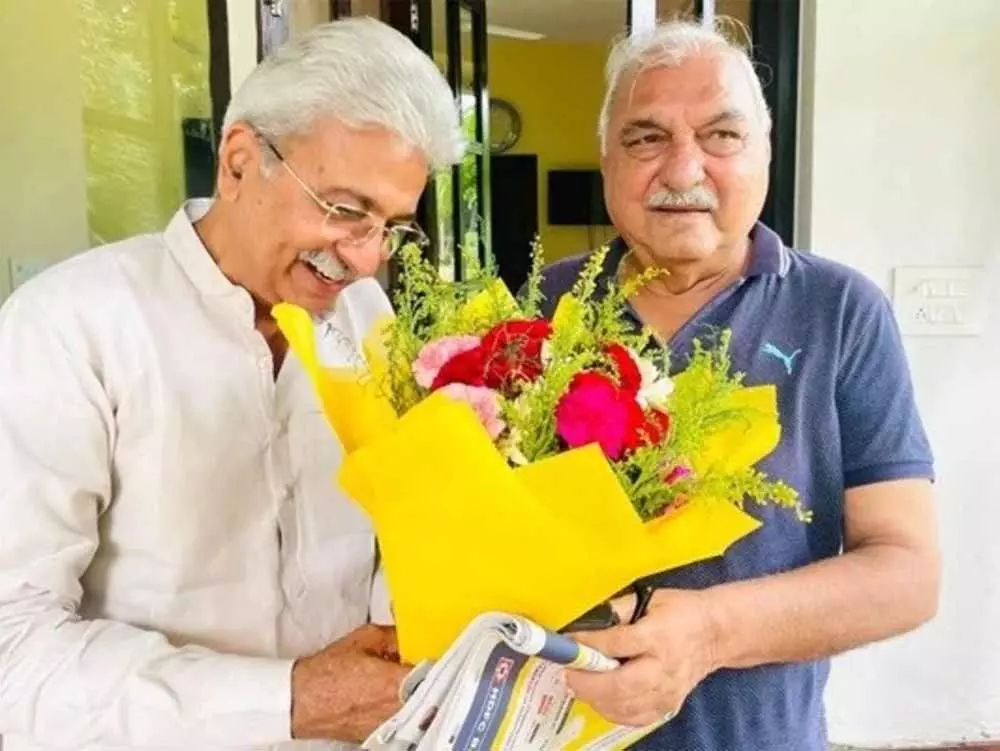 New Delhi: राव नरेंद्र ने हरियाणा कांग्रेस की कमान संभाली, सुलह की कोशिशें जारी New Delhi: राव नरेंद्र ने हरियाणा कांग्रेस की कमान संभाली, सुलह की कोशिशें जारी
