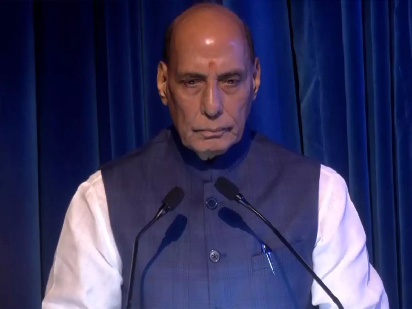रक्षा मंत्री राजनाथ सिंह ने महानवमी की शुभकामनाएं दीं रक्षा मंत्री राजनाथ सिंह ने महानवमी की शुभकामनाएं दीं