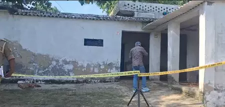 2 नाबालिग की हत्या के बाद शख्स ने परिवार संग खुद को लगाई आग, 6 की मौत 2 नाबालिग की हत्या के बाद शख्स ने परिवार संग खुद को लगाई आग, 6 की मौत