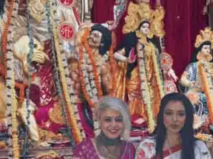 Rupali: जानवरों से प्रेरित नवरात्रि लुक्स ने मचाया धमाल Rupali: जानवरों से प्रेरित नवरात्रि लुक्स ने मचाया धमाल