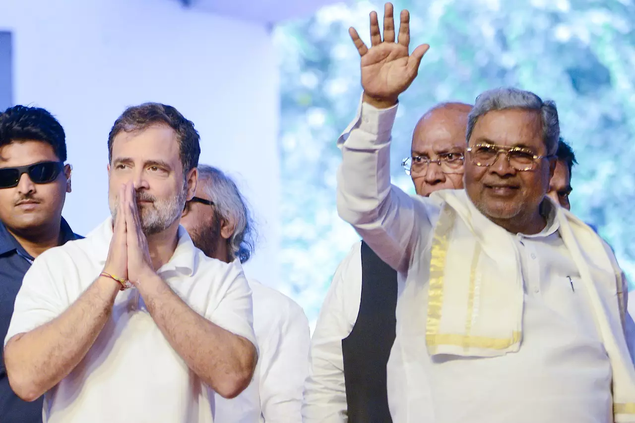 Rahul Gandhi अकेले नहीं हैं, लाखों कार्यकर्ता उनका समर्थन करते हैं: सीएम सिद्धारमैया Rahul Gandhi अकेले नहीं हैं, लाखों कार्यकर्ता उनका समर्थन करते हैं: सीएम सिद्धारमैया