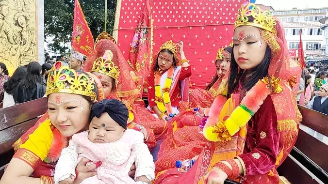 Sikkim : पहाड़ों में दशईं का आगाज, फूलपाती रैली के साथ Sikkim : पहाड़ों में दशईं का आगाज, फूलपाती रैली के साथ