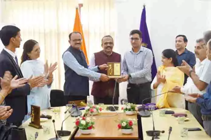 Jammu क्लस्टर विश्वविद्यालय वैज्ञानिक उत्कृष्टता की वैश्विक लीग में शामिल Jammu क्लस्टर विश्वविद्यालय वैज्ञानिक उत्कृष्टता की वैश्विक लीग में शामिल