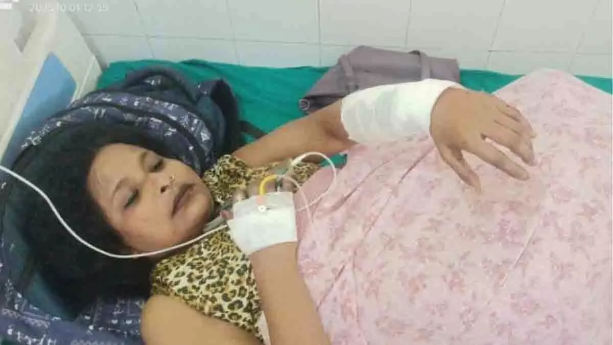UP: धोखा देते पकड़ाया पति, महिला डॉक्टर ने की आत्महत्या की कोशिश UP: धोखा देते पकड़ाया पति, महिला डॉक्टर ने की आत्महत्या की कोशिश
