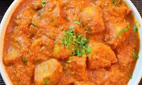 Banarasi Dum Aloo:नई और अलग डिश सबके मुंह से निकलेगी सिर्फ तारीफ Banarasi Dum Aloo:नई और अलग डिश सबके मुंह से निकलेगी सिर्फ तारीफ