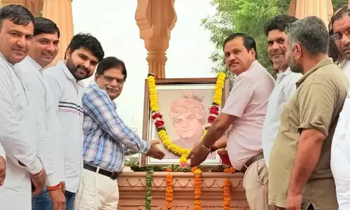 Rewari: राव बिरेंद्र सिंह का जीवन समाज के लिए प्रेरणा: डॉ. कृष्ण कुमार Rewari: राव बिरेंद्र सिंह का जीवन समाज के लिए प्रेरणा: डॉ. कृष्ण कुमार