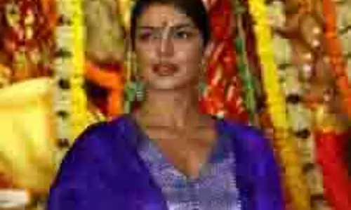 Priyanka Chopra: सादगी से प्रियंका चोपड़ा ने लूटी लाइमलाइट Priyanka Chopra: सादगी से प्रियंका चोपड़ा ने लूटी लाइमलाइट