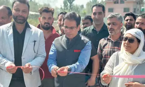 तनवीर सादिक ने मीर बेहरी डल में मुफ्त चिकित्सा शिविर का उद्घाटन किया