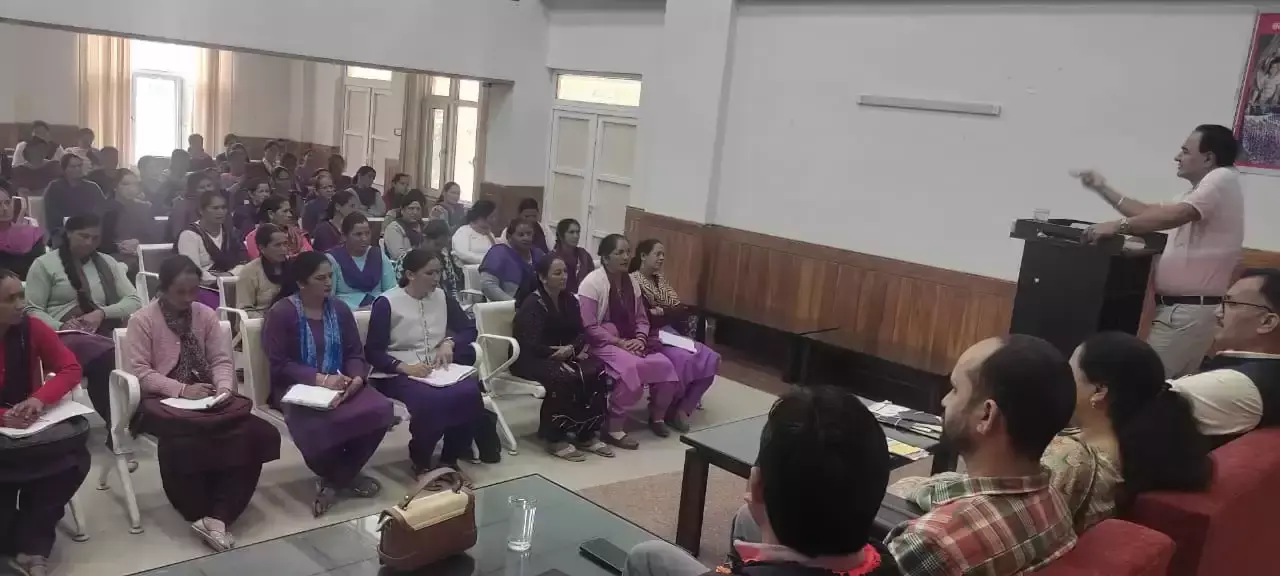 Mandi: दो दिवसीय प्रशिक्षण शिविर में मंडी के जंजैहैली में दिया गया प्रशिक्षण Mandi: दो दिवसीय प्रशिक्षण शिविर में मंडी के जंजैहैली में दिया गया प्रशिक्षण
