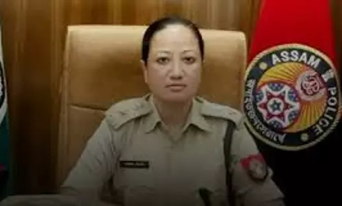 Assam पुलिस अफसर की बेटी पर DU में फर्जी प्रवेश का आरोप, केस दर्ज