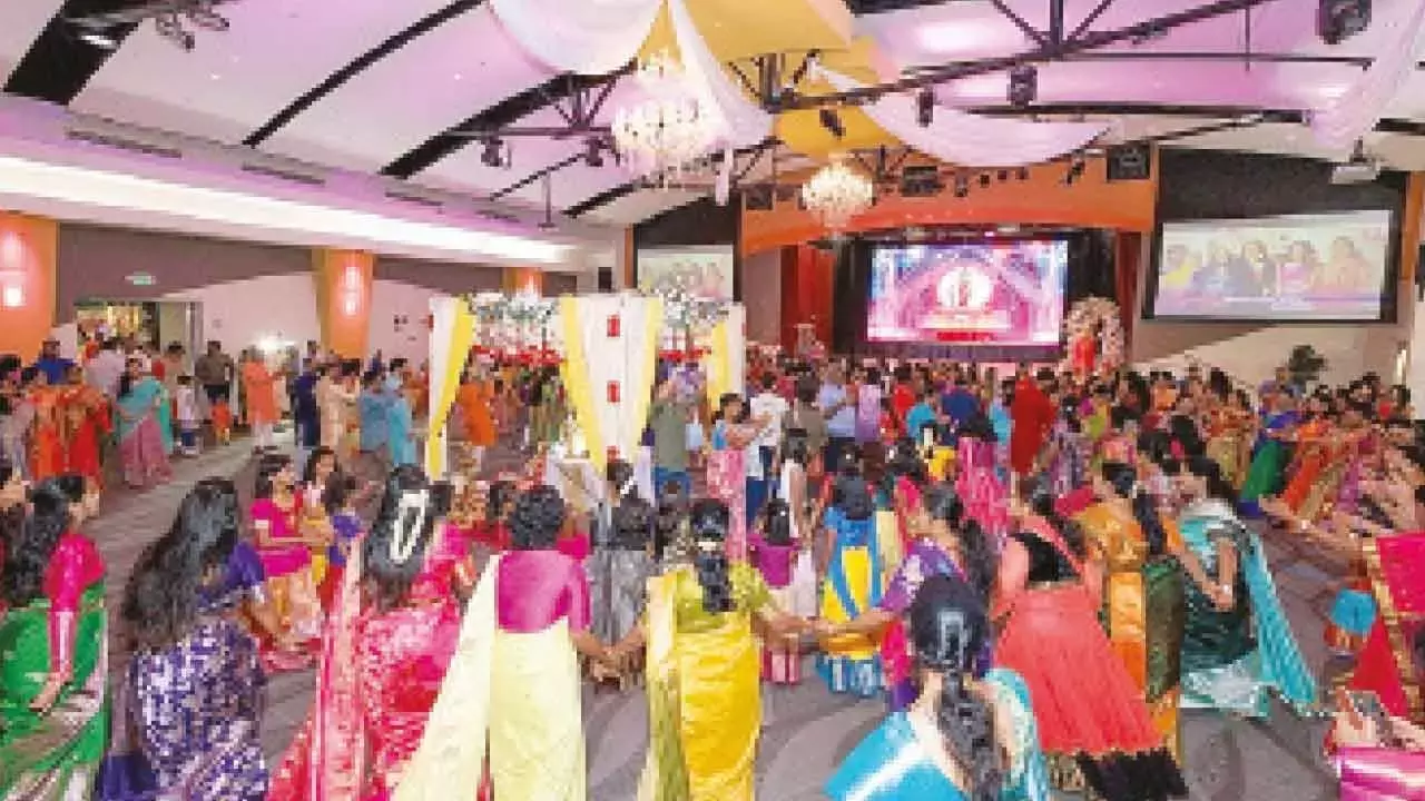 कैलिफोर्निया में बतुकम्मा का भव्य आयोजन