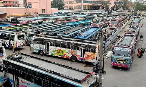 कर्नाटक राज्य निजी बस मालिक संघ ने शक्ति योजना को घाटे का कारण बताया