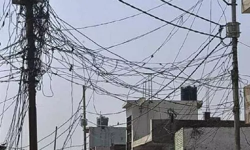 बिजली तार जोड़ने को लेकर विवाद, 1 की मौत, 9 गिरफ्तार बिजली तार जोड़ने को लेकर विवाद, 1 की मौत, 9 गिरफ्तार