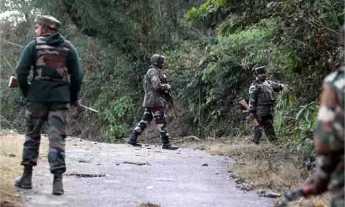 Jammu-Kashmir: सुरक्षा बलों का सफल ऑपरेशन, आतंकी साजिश का पर्दाफाश Jammu-Kashmir: सुरक्षा बलों का सफल ऑपरेशन, आतंकी साजिश का पर्दाफाश