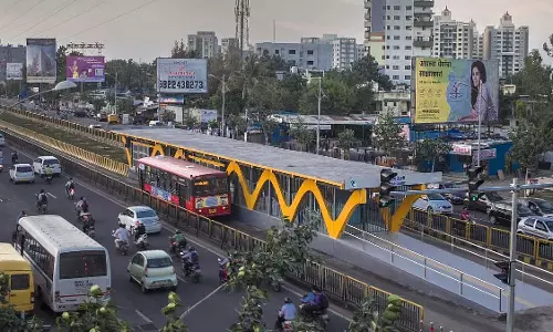 PCMC और ट्रैफिक पुलिस BRT लेन का दुरुपयोग करने वाले ड्राइवरों के लाइसेंस रद्द करेगी PCMC और ट्रैफिक पुलिस BRT लेन का दुरुपयोग करने वाले ड्राइवरों के लाइसेंस रद्द करेगी