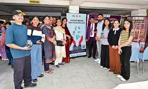 Himachal University के प्रोवीसी और छात्रों ने रक्तदान अभियान में अंगदान का संकल्प लिया