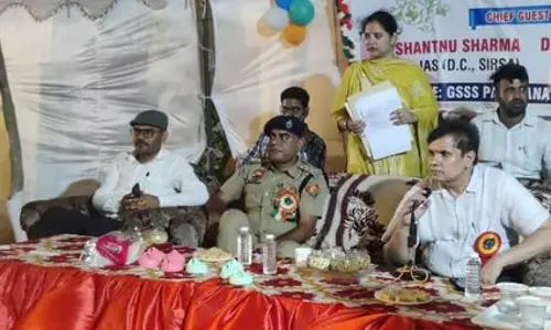 Haryana : एडीसी ने ग्रामीणों से बातचीत की, समस्याओं का समाधान किया Haryana : एडीसी ने ग्रामीणों से बातचीत की, समस्याओं का समाधान किया