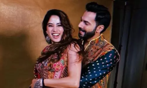 क्या Varun Dhawan ने जान्हवी कपूर को पेरिस में फर्श पर सुलाया? क्या Varun Dhawan ने जान्हवी कपूर को पेरिस में फर्श पर सुलाया?